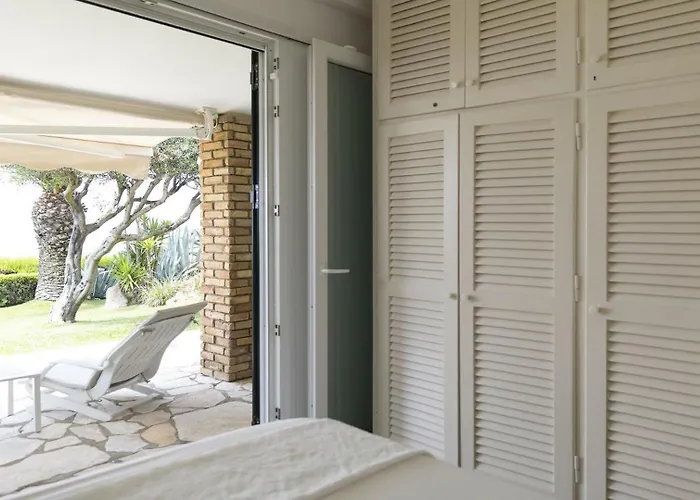 And Sea * 펠레카스